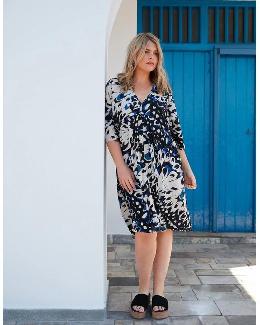 Live Unlimited London Blue Butterfly Print V-Neck Dress