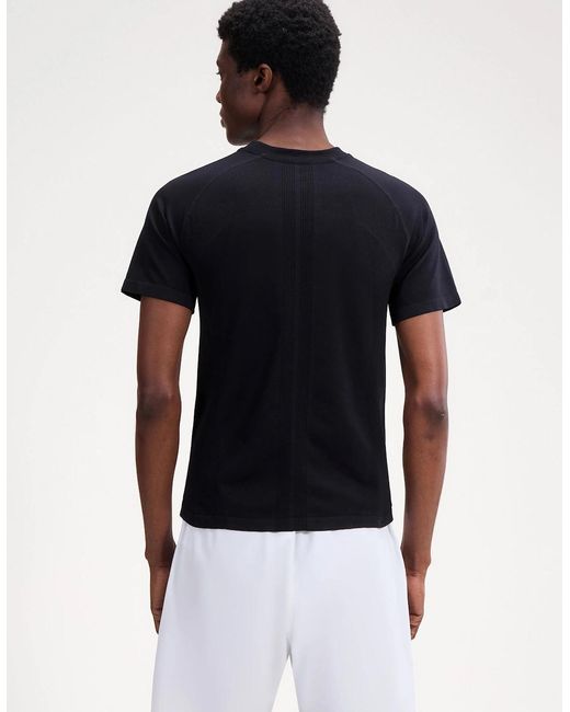 Ellesse Black Drexani Ss Seamless Tee for men