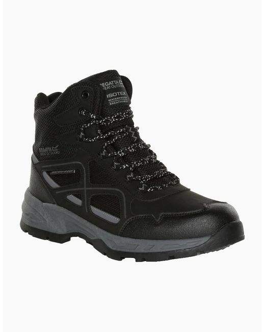 Regatta Black Vendeavour Walking Boots for men