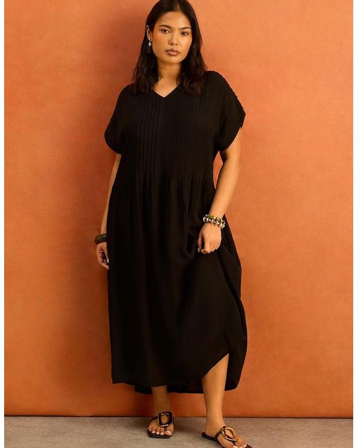 Live Unlimited London Black Pleated Midi Dress