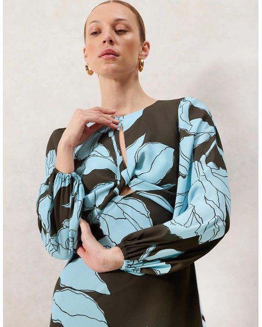 Ro&zo Blue Mae Floral Twist Front Midi Dress