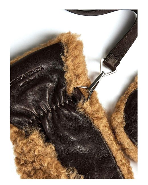 BOTTEGA VENETAボッテガヴェネタTeddy Shearling+Leather手袋 Bottega Veneta Teddy Shearling And Leather Logo Gloves in
