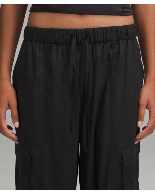 lululemon athletica Black Lightweight Adjustable Mid-Rise Cargo Pants