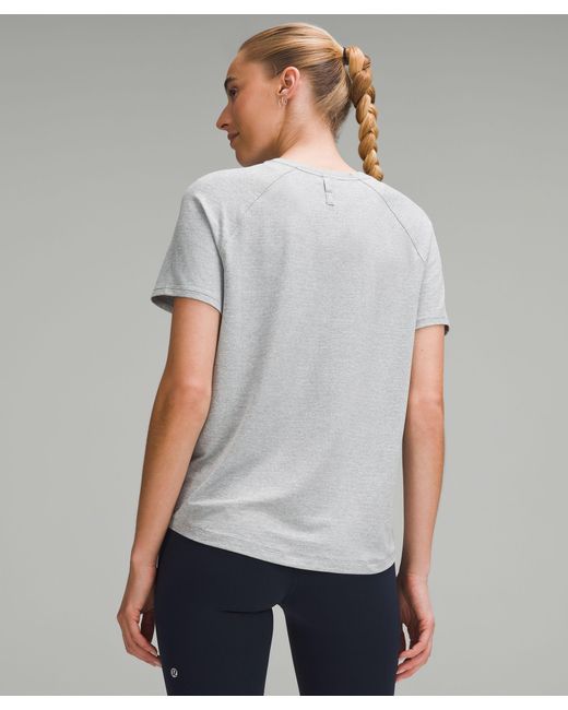 lululemon athletica Gray – License To Train Classic-Fit T-Shirt – –