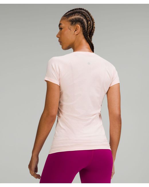 lululemon athletica Red – Swiftly Tech Short-Sleeve Shirt 2.0 – –