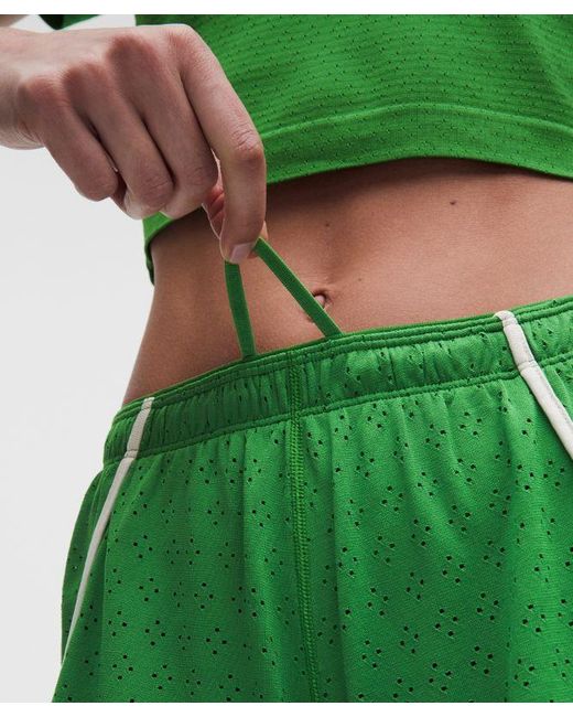 lululemon athletica Green – Swiftly Mid-Rise Shorts – 3" – – Size 4