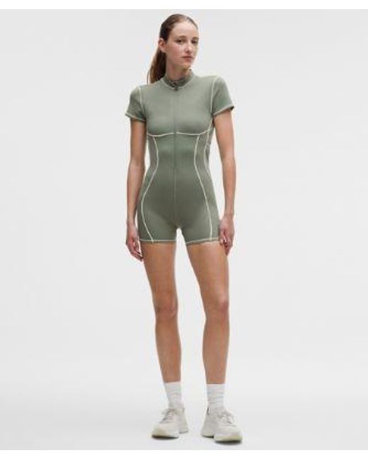 lululemon athletica Green – Ultralu Contour-Seam Onesie – 4" – /Pastel – Size Large