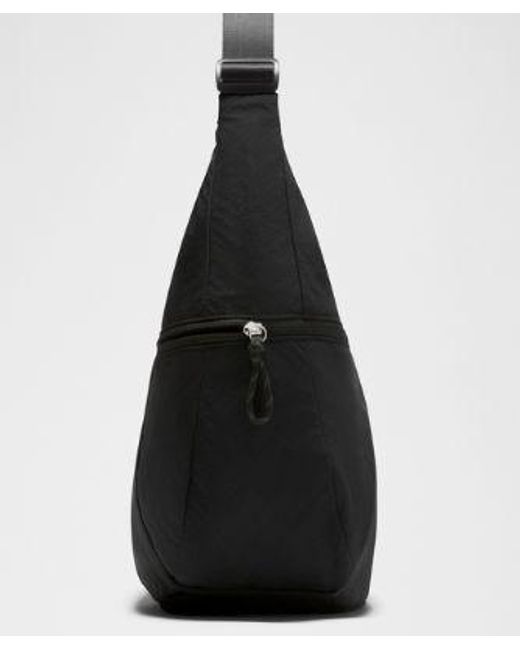 lululemon athletica Black – Large Slouchy Sling Bag 13L –