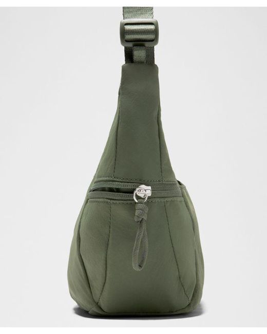 lululemon athletica Green – Small Slouchy Sling Bag 3L –