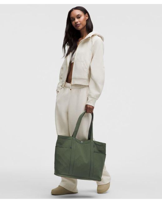 lululemon athletica Green – Daily Multi-Pocket Tote Bag 20L –