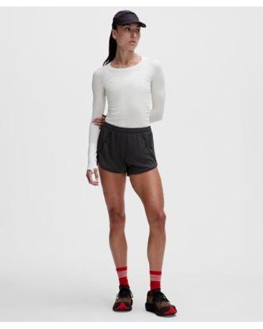 lululemon athletica Black – Swiftly Mid-Rise Shorts – 3" – – Size 4