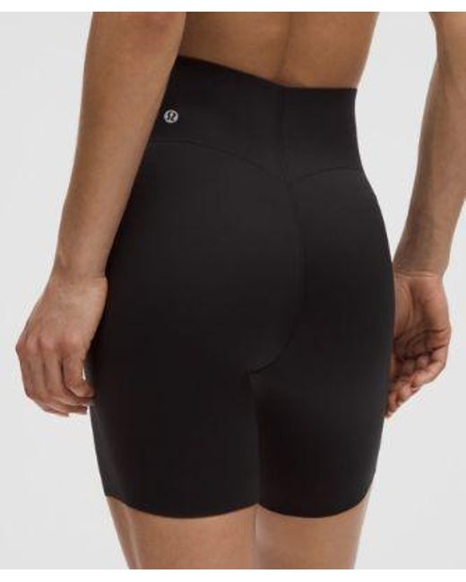 lululemon athletica Black – Glow Up Super-High-Rise Shorts – 6" – – Size 4