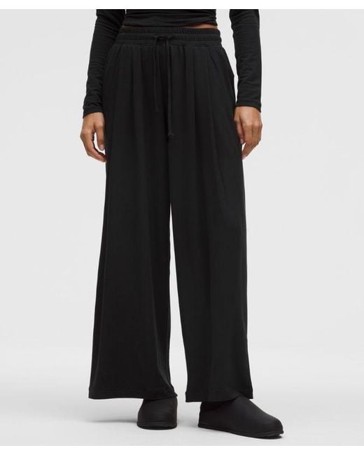 lululemon athletica Black – Becalm High-Rise Pleated Extra-Wide Leg Pants Fabric – – Size Medium