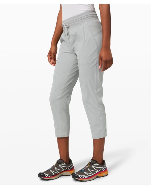 lululemon studio crop