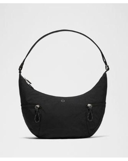 lululemon athletica Black – Slouchy Sling Bag 6L –