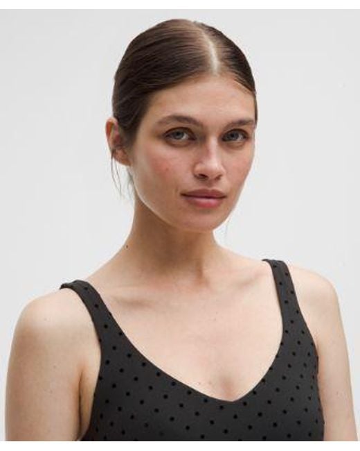 lululemon athletica Black – Align Tank Top Light Support, A/B Cup Flocked – – Size 4