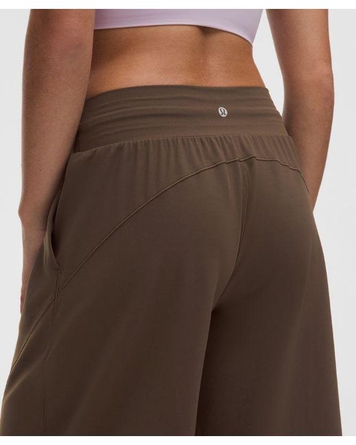 lululemon athletica Brown – Groove Mid-Rise Relaxed Bermuda Shorts – – Size 6