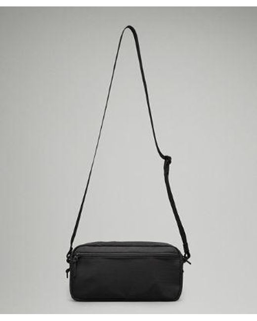 lululemon athletica Black – Multi-Pocket Crossbody Bag 2.5L –