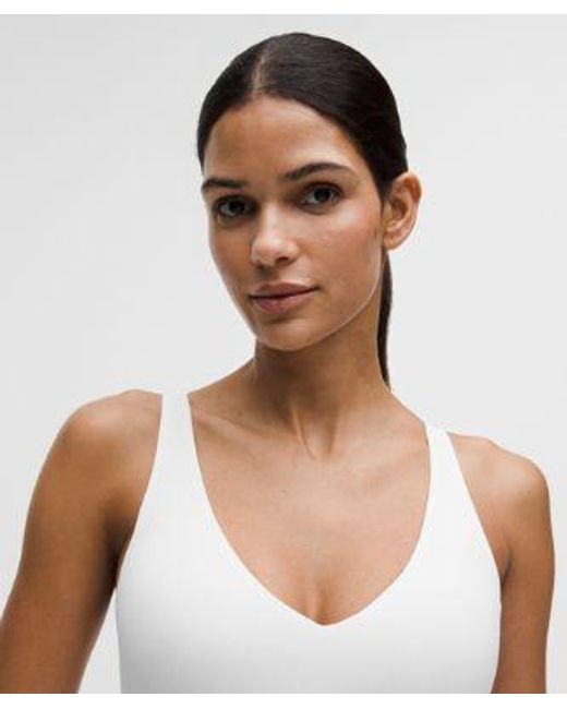 lululemon athletica White – Focuser V-Neck Sports Bra Light Support, A/B Cup – –