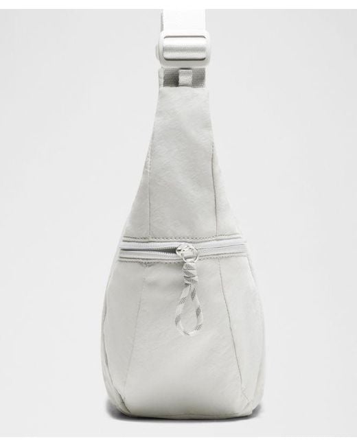 lululemon athletica White – Slouchy Sling Bag 6L –