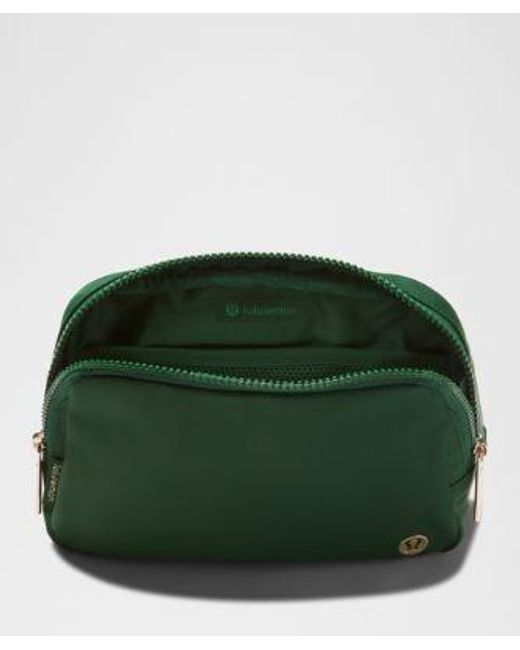lululemon athletica Green – Everywhere Belt Bag Large 2L –