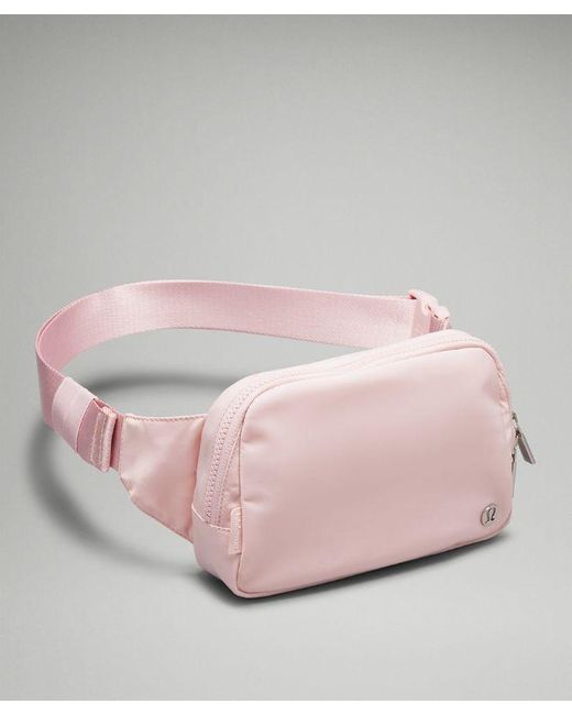 lululemon athletica Pink – Everywhere Belt Bag Large 2L –