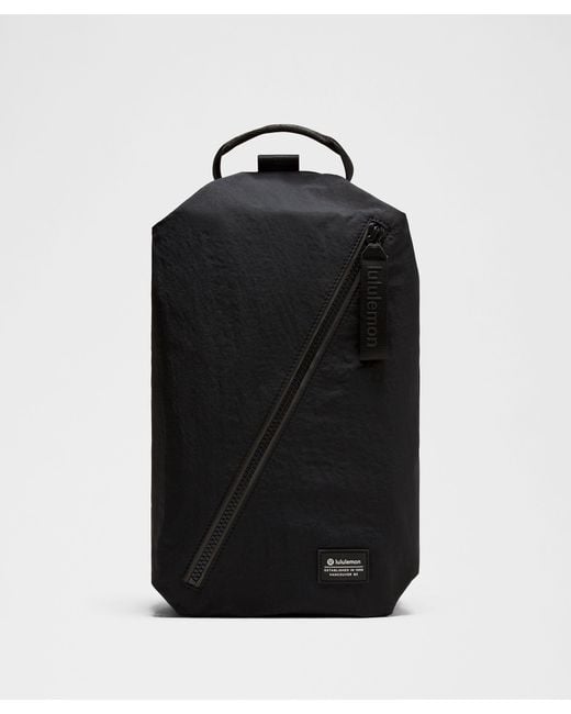 lululemon Fast Track Bag 2.0 9L in Black | Lyst