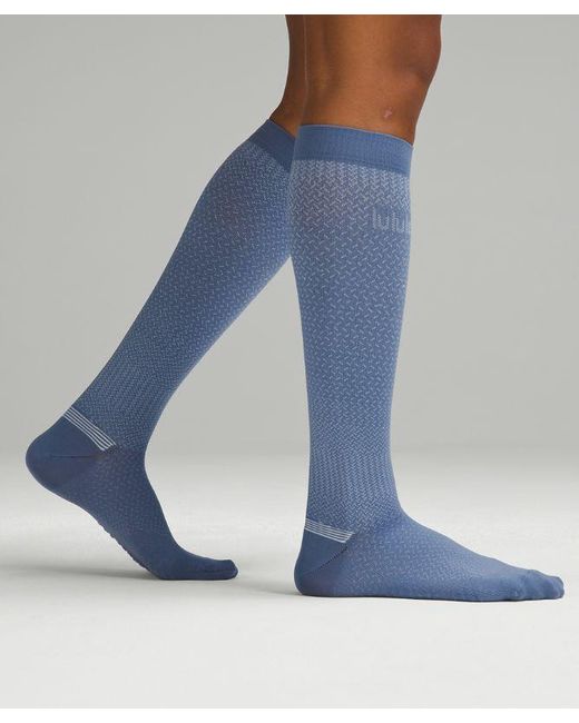 lululemon athletica Blue – Micropillow Compression Knee-High Running Socks Light Cushioning – –