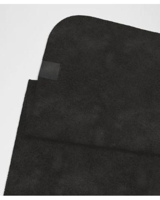 lululemon athletica Black – The (Small) Yoga Mat Towel –