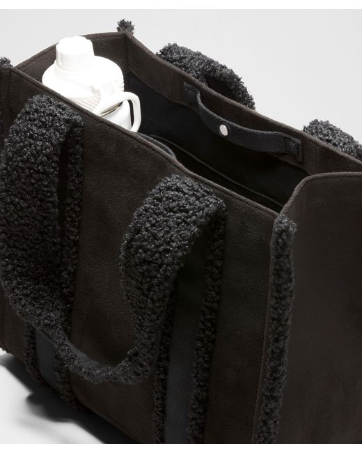 best cheap travel duffel bag HAUL Size:Small 20-35L category__DYANMIC_SG_OFFERS_WOMENSACCESSORIESOFFERS Patagonia Black Hole MLC 30 x 15 x