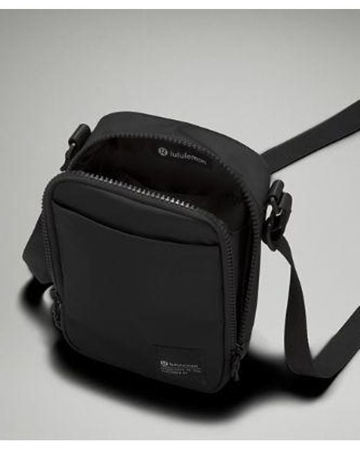 lululemon athletica Black – Easy Access Crossbody Bag 1.5L –