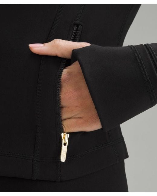 lululemon athletica Define Cropped Jacket Nulu - Color Black/gold - Size 12