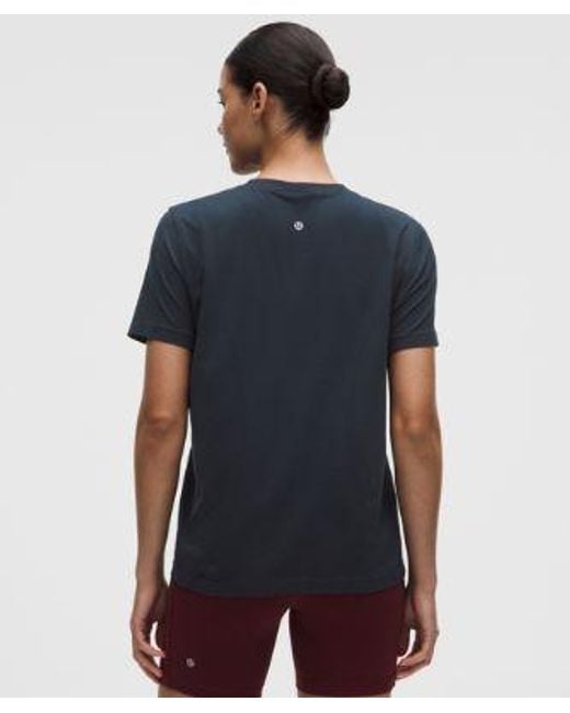 lululemon athletica Blue – Swiftly Relaxed Short-Sleeve Shirt Hip Length Fit – – Size 4