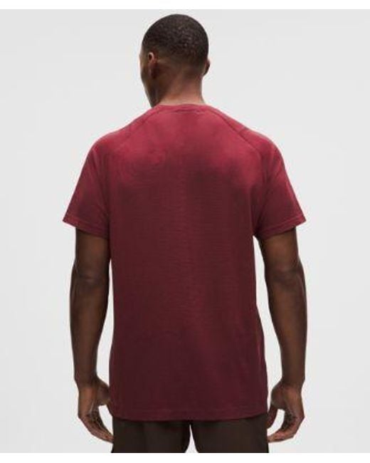 lululemon athletica Red – Metal Vent Tech Short-Sleeve Shirt – /Burgundy – Size Medium for men