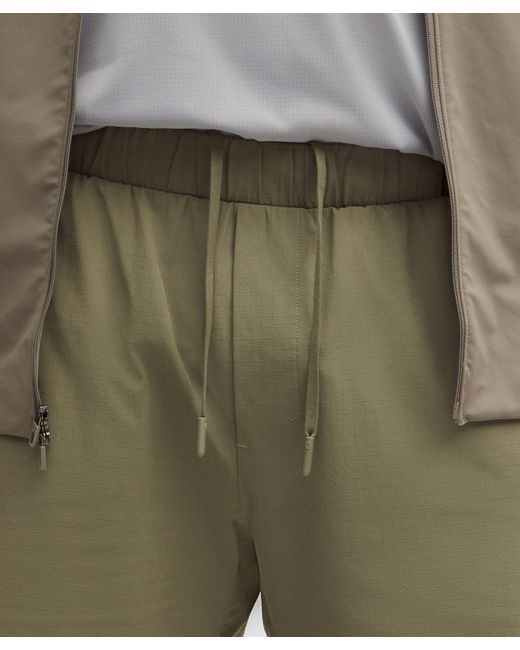 lululemon athletica Natural Mile Maker Run Crew Ripstop Lined Short 6" for men