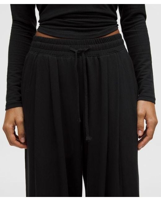 lululemon athletica Black – Becalm High-Rise Pleated Extra-Wide Leg Pants Fabric – – Size Medium
