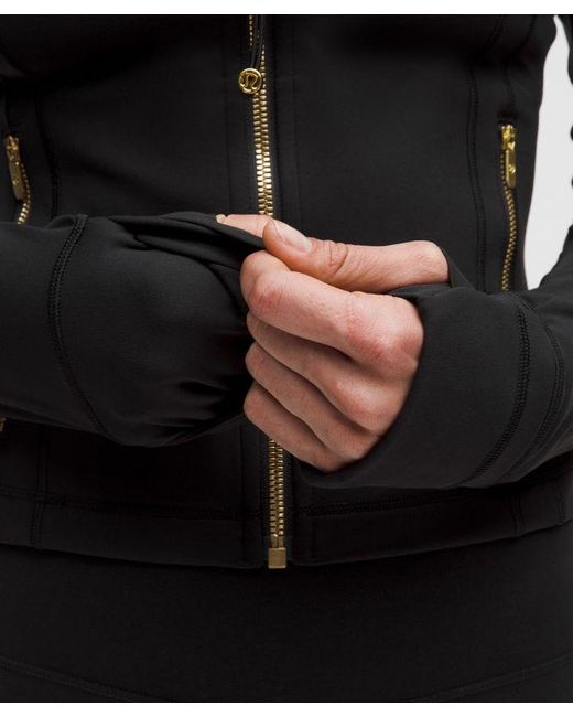 lululemon athletica Define Cropped Jacket Nulu - Color Black/gold - Size 12
