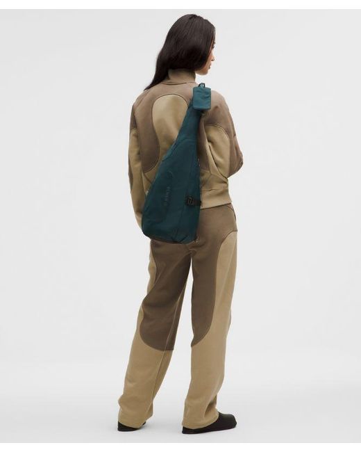lululemon athletica Blue – Oversized Sling Bag 7.5L Slnsh Collection –
