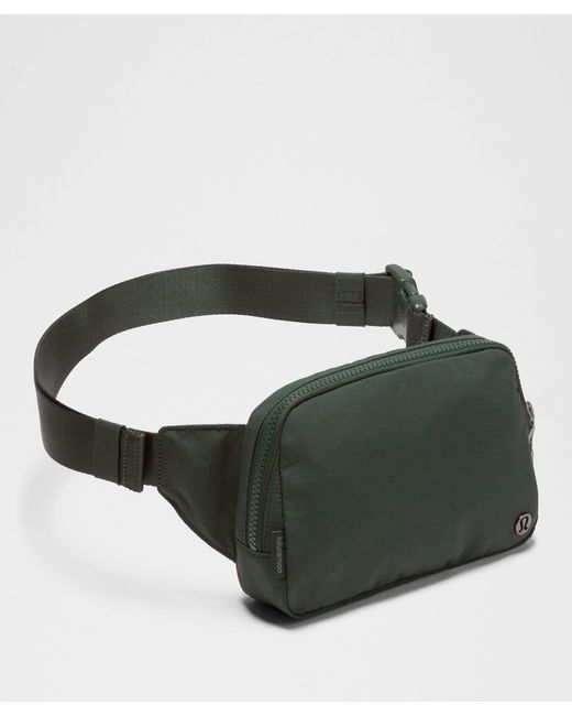 lululemon athletica Green Everywhere Belt Bag Large 2L
