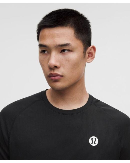 lululemon athletica Black – Metal Vent Tech Short-Sleeve Shirt Logo – – Size Large for men