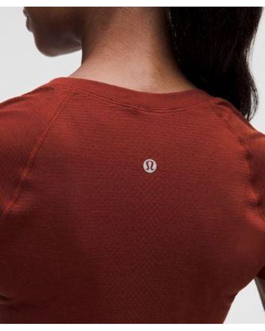 lululemon athletica Red – Swiftly Tech Short-Sleeve Shirt 2.4 Hip Length – /Burgundy – Size 4