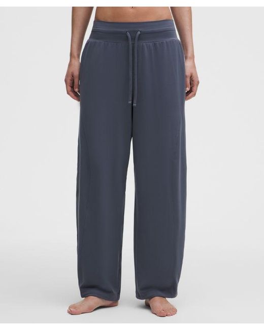 lululemon athletica Blue – Groove Low-Rise Relaxed Cinch Pants Regular – – Size 4