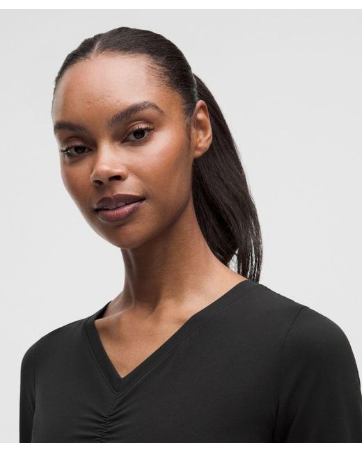 lululemon athletica Black – All It Takes Centre-Ruched V-Neck Long-Sleeve Shirt – – Size 14