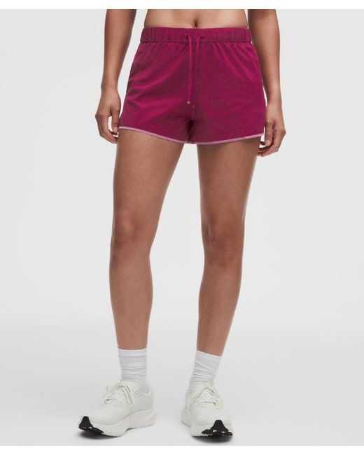 lululemon athletica Red – Two-Toned Mid-Rise Track Shorts – 3" – Size Large