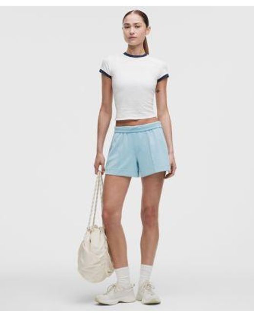 lululemon athletica Blue – Lightweight Softstreme Mid-Rise Pintuck Shorts – 4" – – Size Large