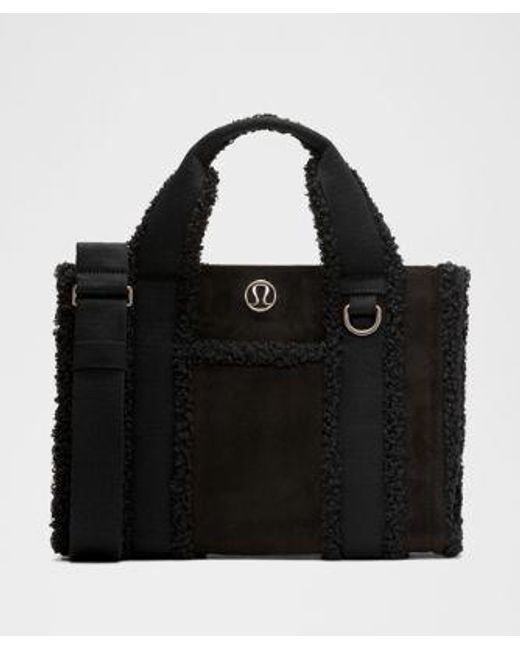 lululemon athletica Black – Boxy Mini Tote Bag 4.5L Faux Shearling Trims –