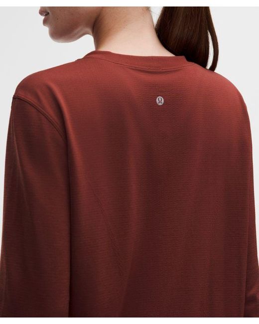 lululemon athletica Red – Swiftly Relaxed Long-Sleeve Shirt Hip Length Fit – /Burgundy – Size 4