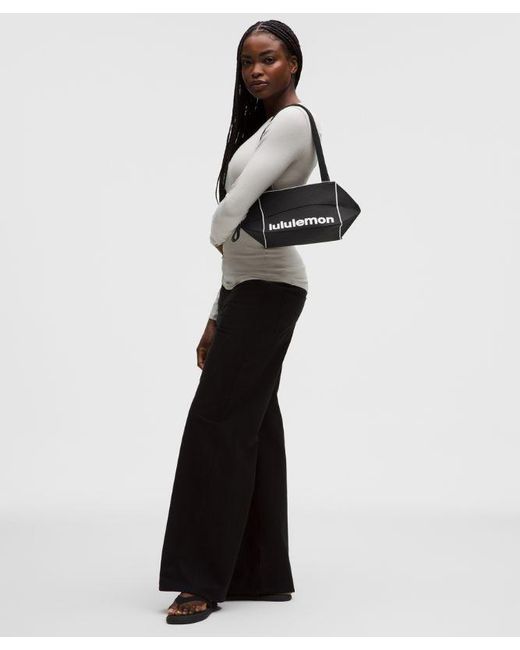 lululemon athletica White – Fold It Hold It Shoulder Bag 5.8L –