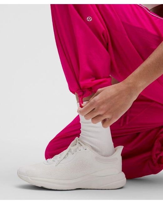 lululemon athletica Pink – License To Train Mid-Rise Lightweight Joggers – – Size 4