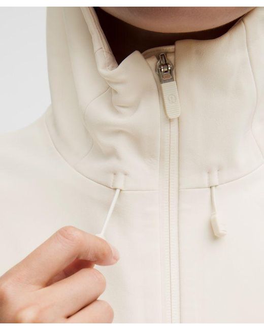 lululemon athletica Natural Cross Chill City-To-Trail Jacket